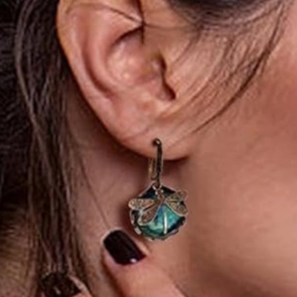 Elegant Dragonfly Earrings with Teal Accents - Picture 3 of 4